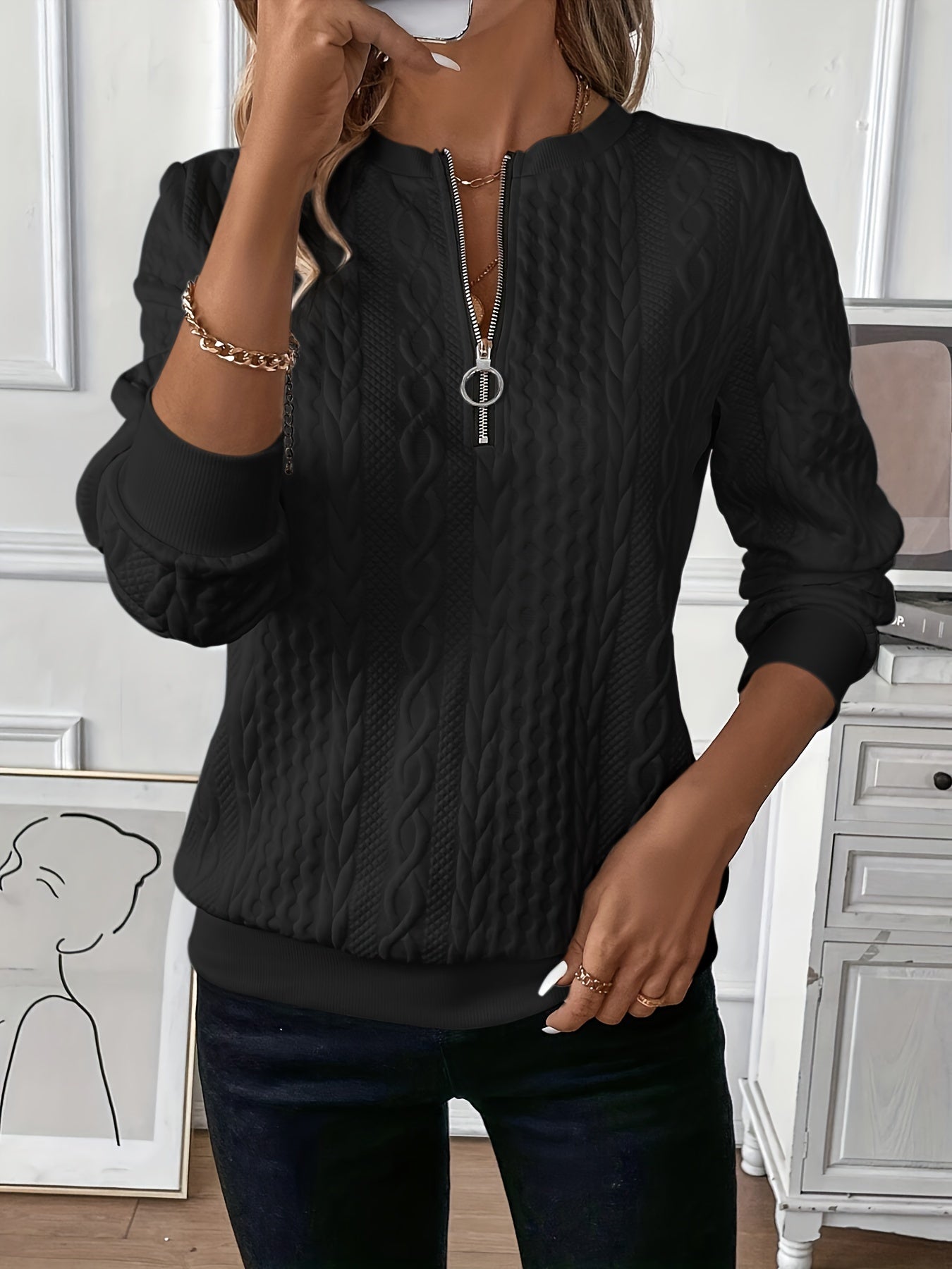 FIORA | Elegant sweater with zipper