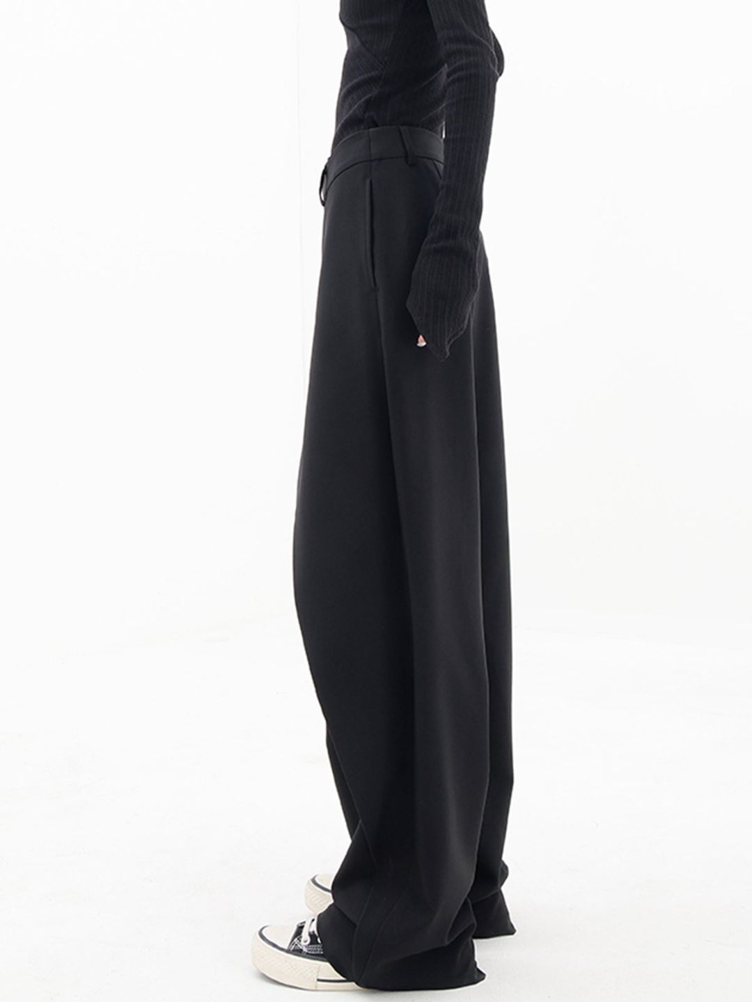 FIORA | Modern Baggy Pants