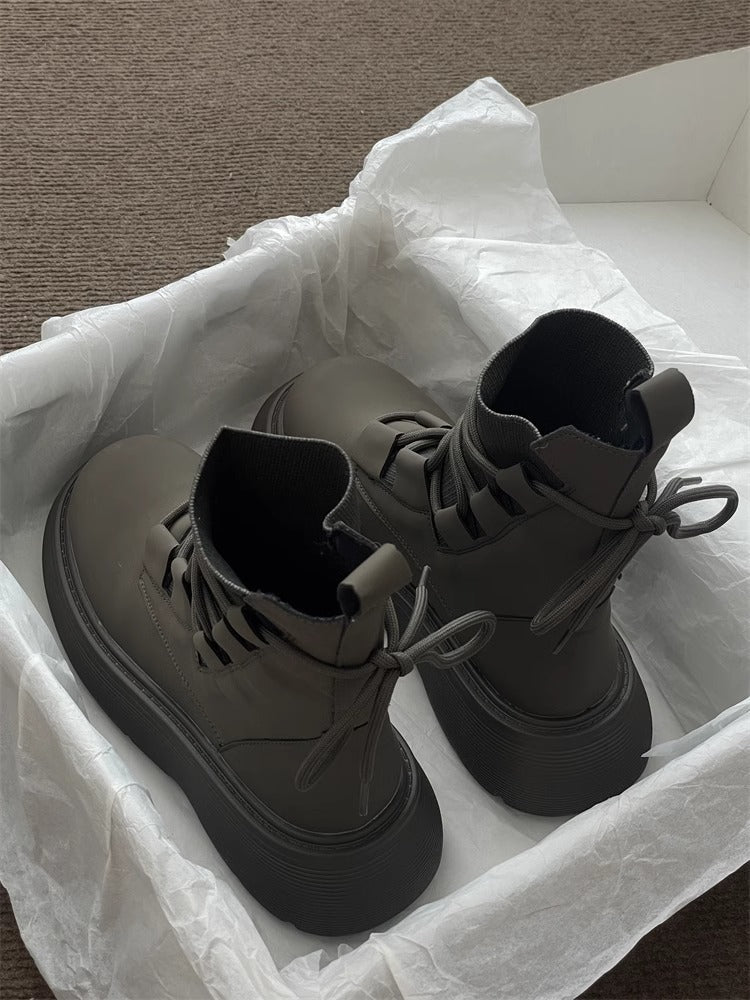 FIORA | Onyx Nomad Boots